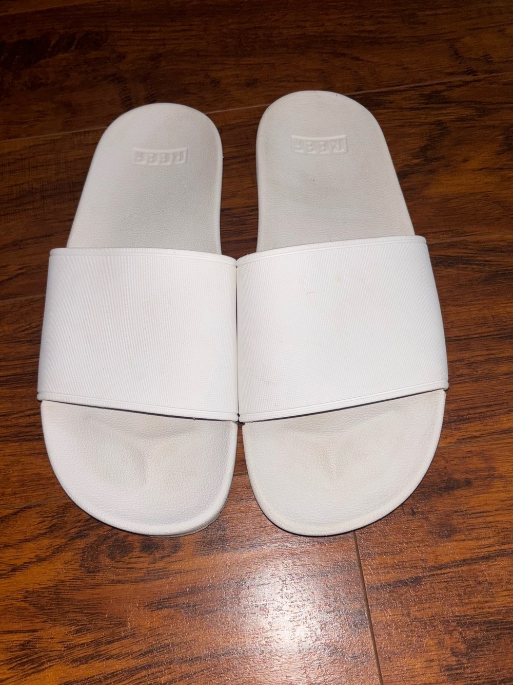 Reed Sandals Solid White Minimal Slip-On Slides Women’s Cushion Waterproof Shoes